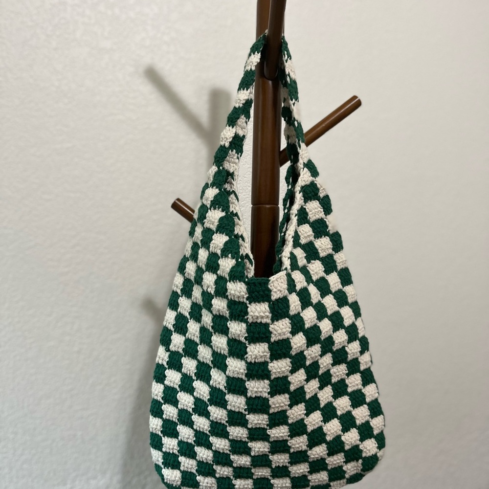 Handmade Crochet Checkerboard Tote Bag – Cotton Shoulder Bag – Green & White